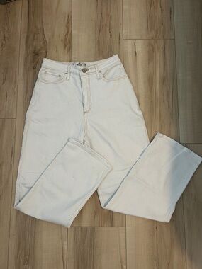 Hollister Straight-Leg High Rise Dad White Jeans